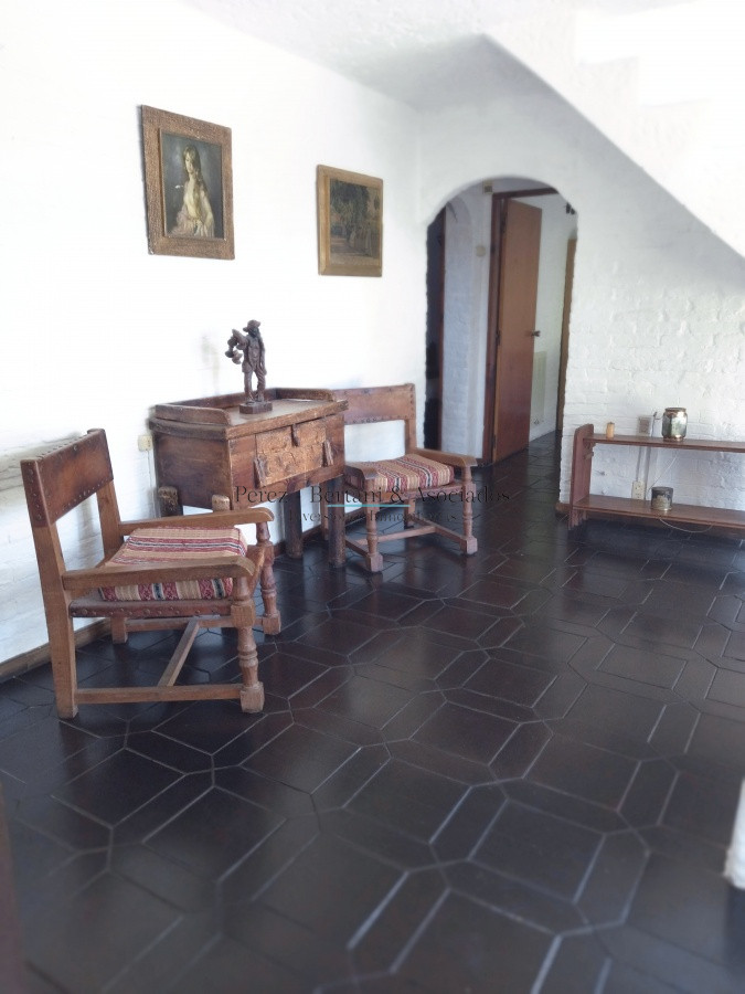 Casa ID.201 - VENTA DE HERMOSA CASA EN BARRIO PINARES - 3 DORMITORIOS - 