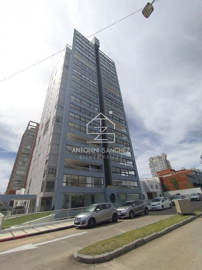 Apartamento ID.1273 - apartamento en zona de Peninsula  con hermosa vista a playa brava 