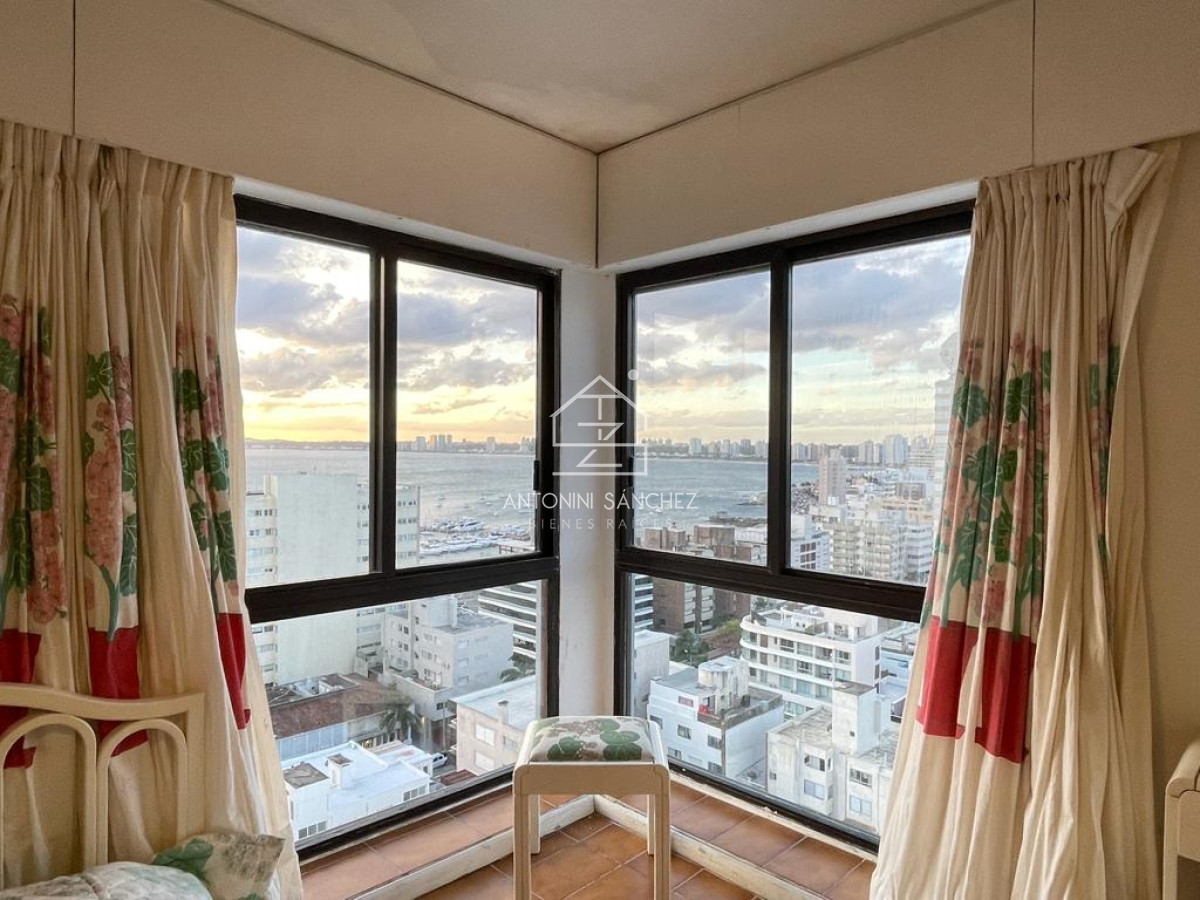 Apartamento ID.1274 - Apartamento en torre de categoría 