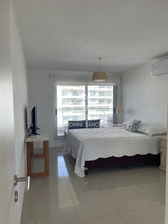 Apartamento ID.1839 - Alquiler anual apro 3 dormitorios