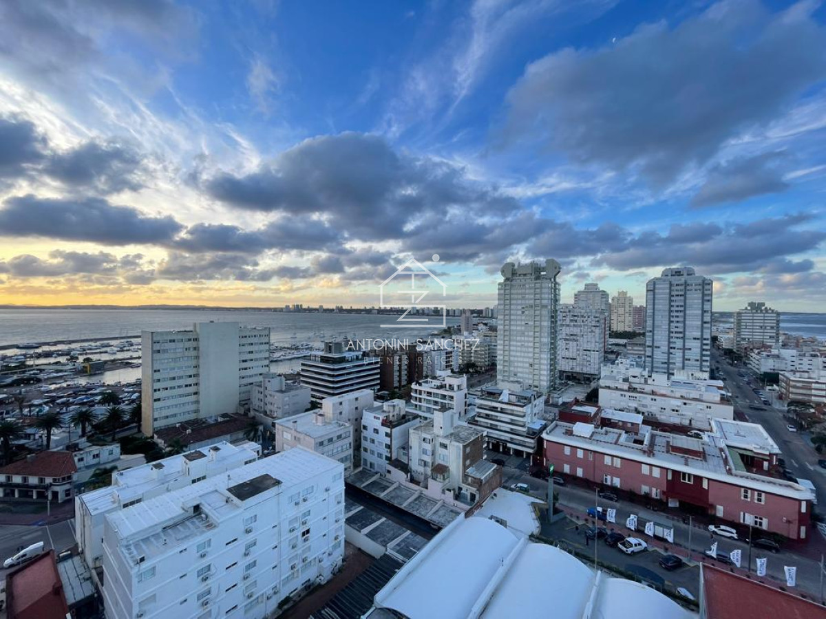 Apartamento ID.1274 - Apartamento en torre de categoría 