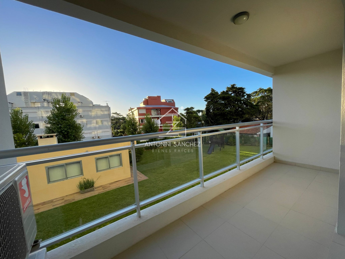 Apartamento ID.1804 - Apartamento en alquiler anual en Punta del Este 
