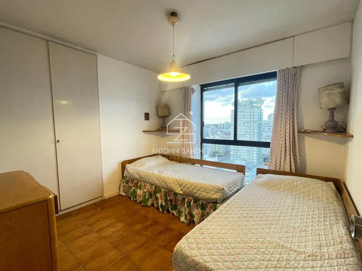 Apartamento ID.1274 - Apartamento en torre de categoría 