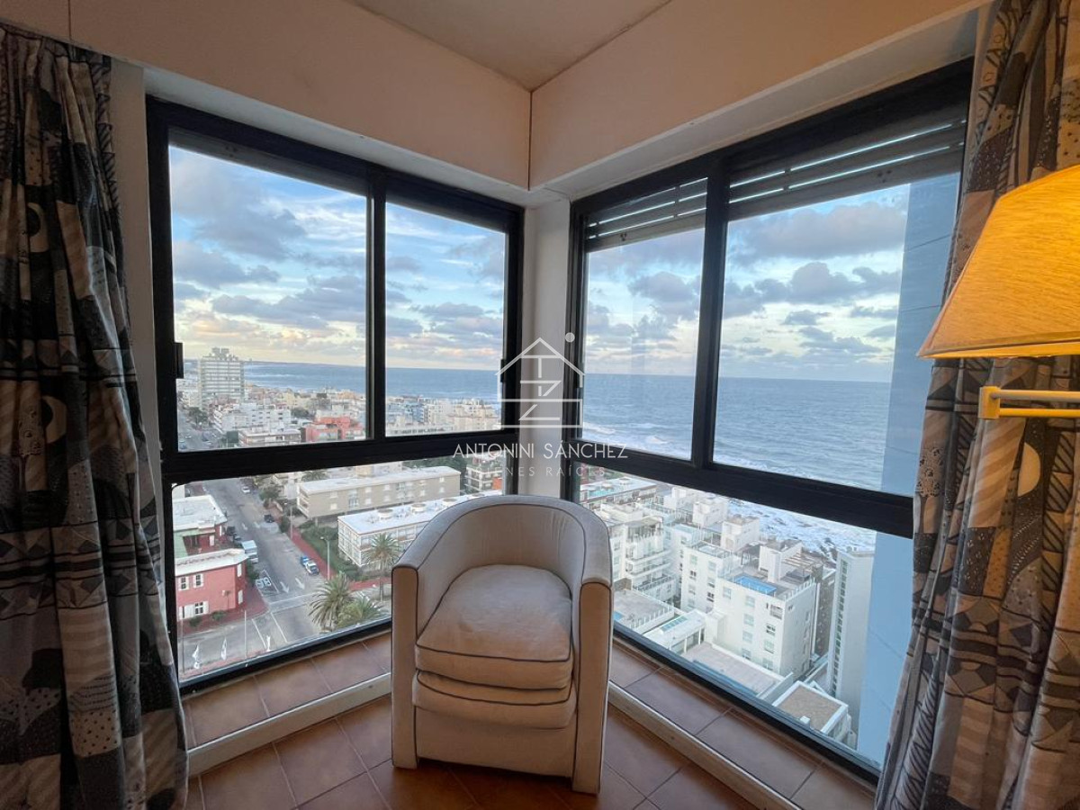 Apartamento ID.1274 - Apartamento en torre de categoría 