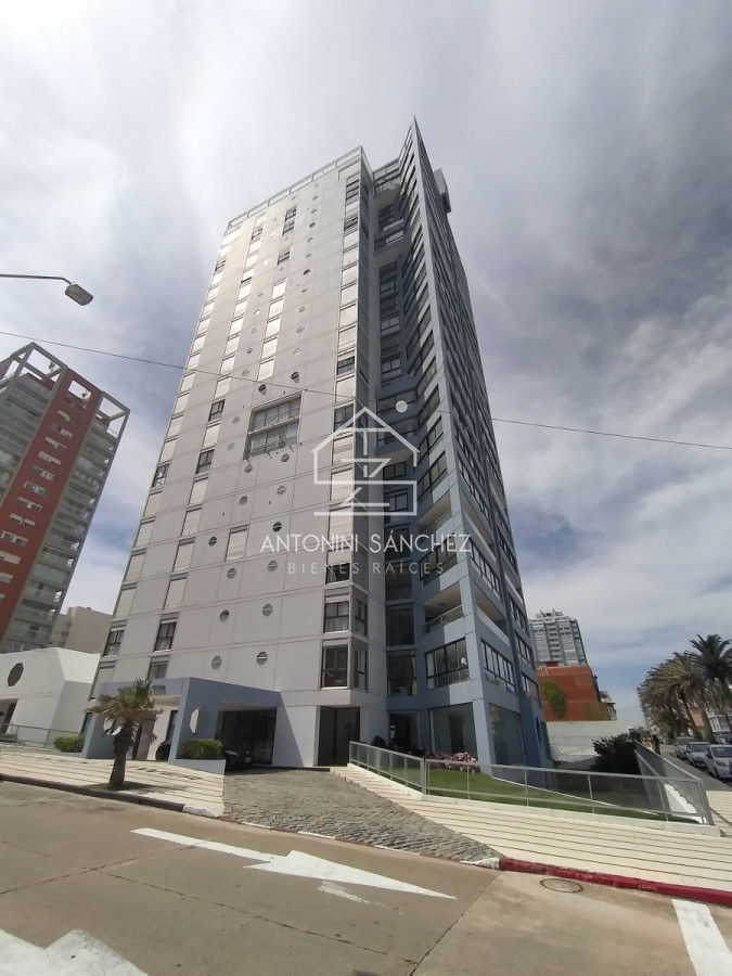 Apartamento ID.1273 - apartamento en zona de Peninsula  con hermosa vista a playa brava 