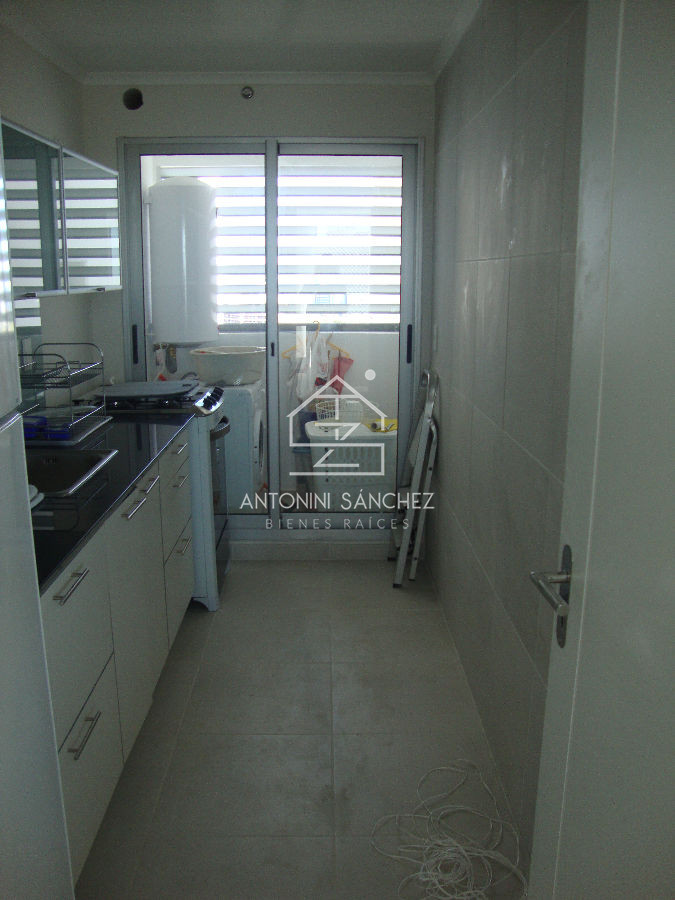 Apartamento ID.938 - APARTAMENTO EN TORRE CON TODOS LOS SERVICIOS. A METROS DE PLAYA BRAVA.