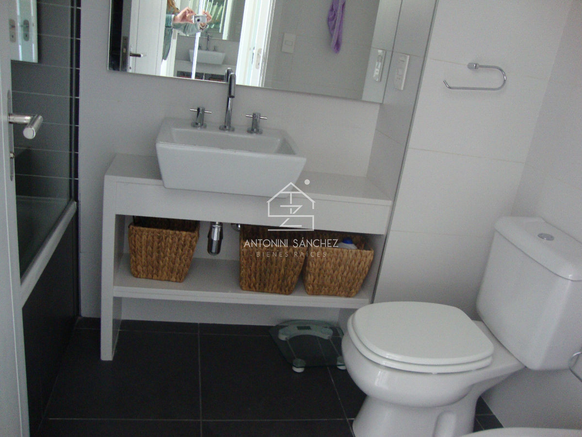 Apartamento ID.938 - APARTAMENTO EN TORRE CON TODOS LOS SERVICIOS. A METROS DE PLAYA BRAVA.