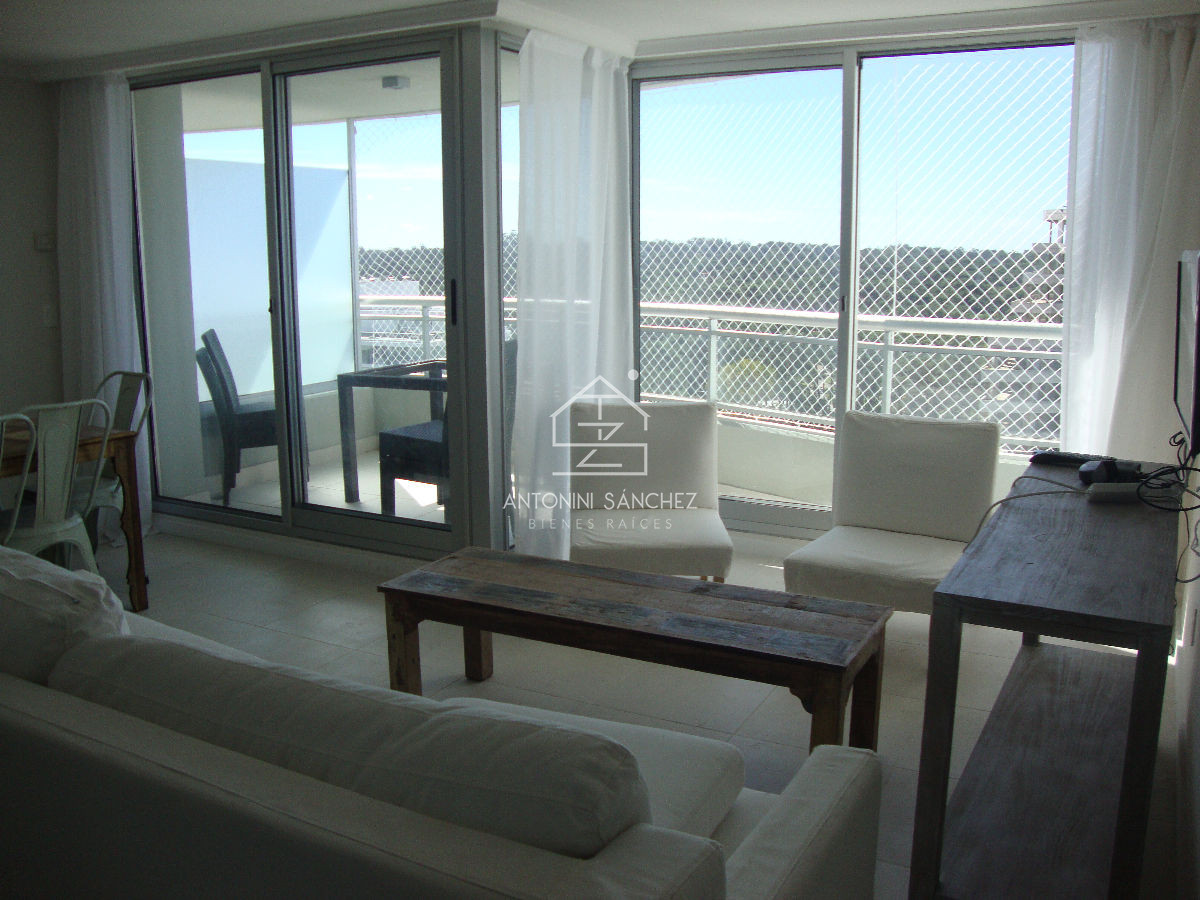 Apartamento ID.938 - APARTAMENTO EN TORRE CON TODOS LOS SERVICIOS. A METROS DE PLAYA BRAVA.