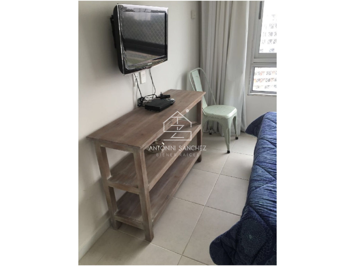 Apartamento ID.938 - APARTAMENTO EN TORRE CON TODOS LOS SERVICIOS. A METROS DE PLAYA BRAVA.