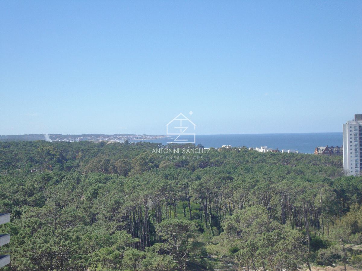 Apartamento ID.938 - APARTAMENTO EN TORRE CON TODOS LOS SERVICIOS. A METROS DE PLAYA BRAVA.