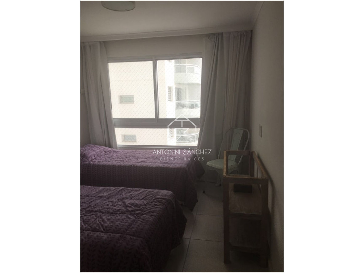 Apartamento ID.938 - APARTAMENTO EN TORRE CON TODOS LOS SERVICIOS. A METROS DE PLAYA BRAVA.