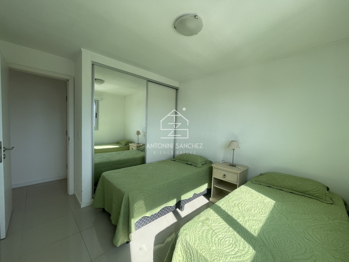 Apartamento ID.1839 - Alquiler anual apro 3 dormitorios