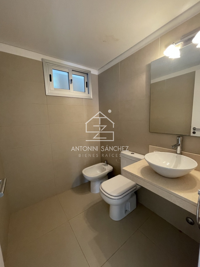 Apartamento ID.1839 - Alquiler anual apro 3 dormitorios