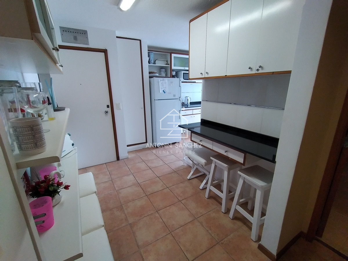 Apartamento ID.1273 - apartamento en zona de Peninsula  con hermosa vista a playa brava 