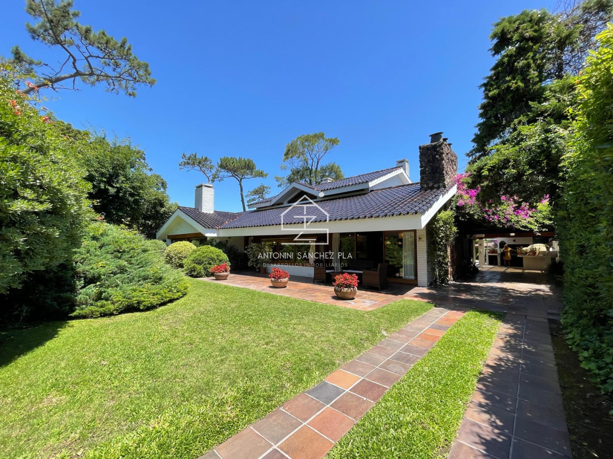 Casa ID.3959 - Magnifica casa en Punta del Este 