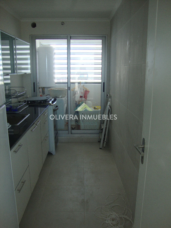 Apartamento ID.12232 - Apartamento de dos dormitorios en alquiler anual 