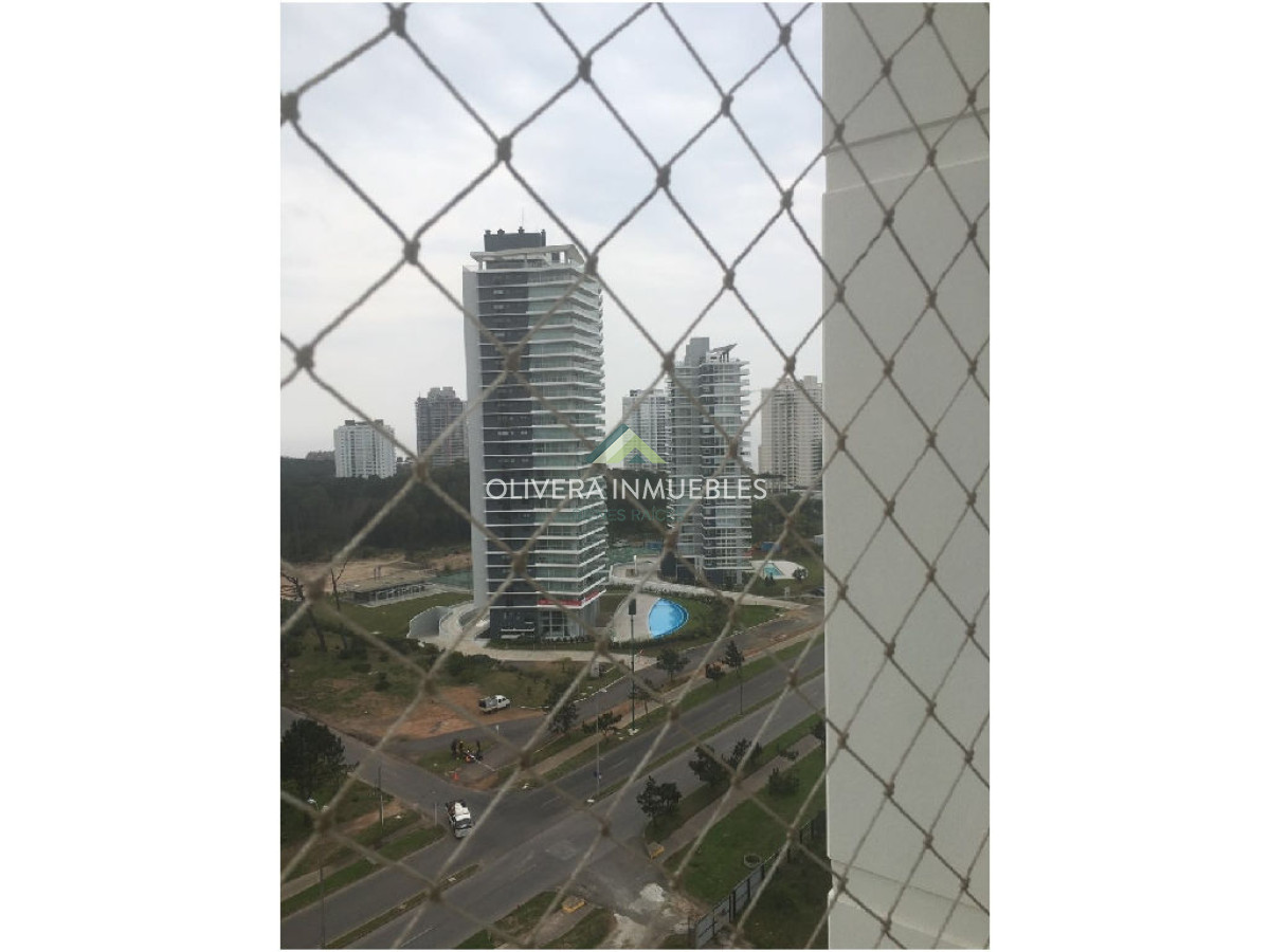 Apartamento ID.12232 - Apartamento de dos dormitorios en alquiler anual 