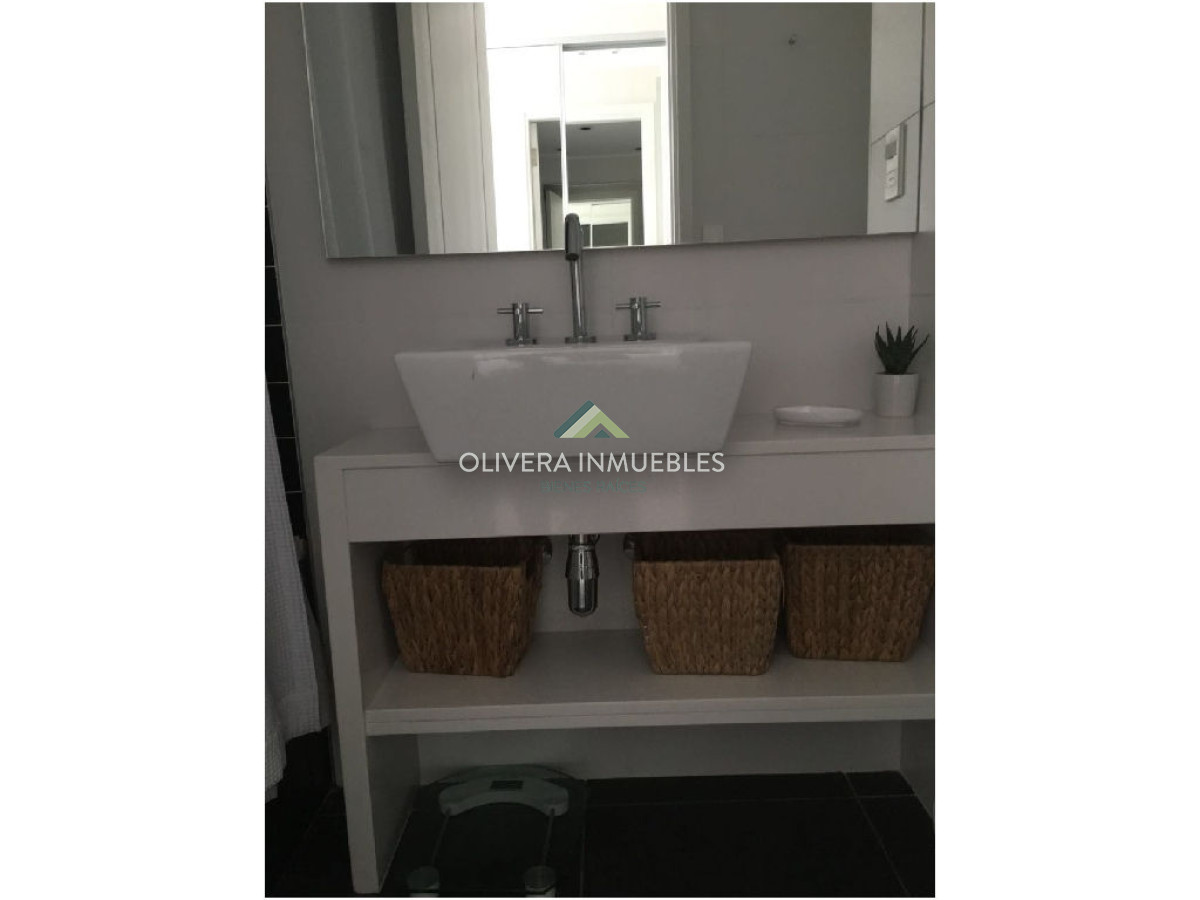 Apartamento ID.12232 - Apartamento de dos dormitorios en alquiler anual 