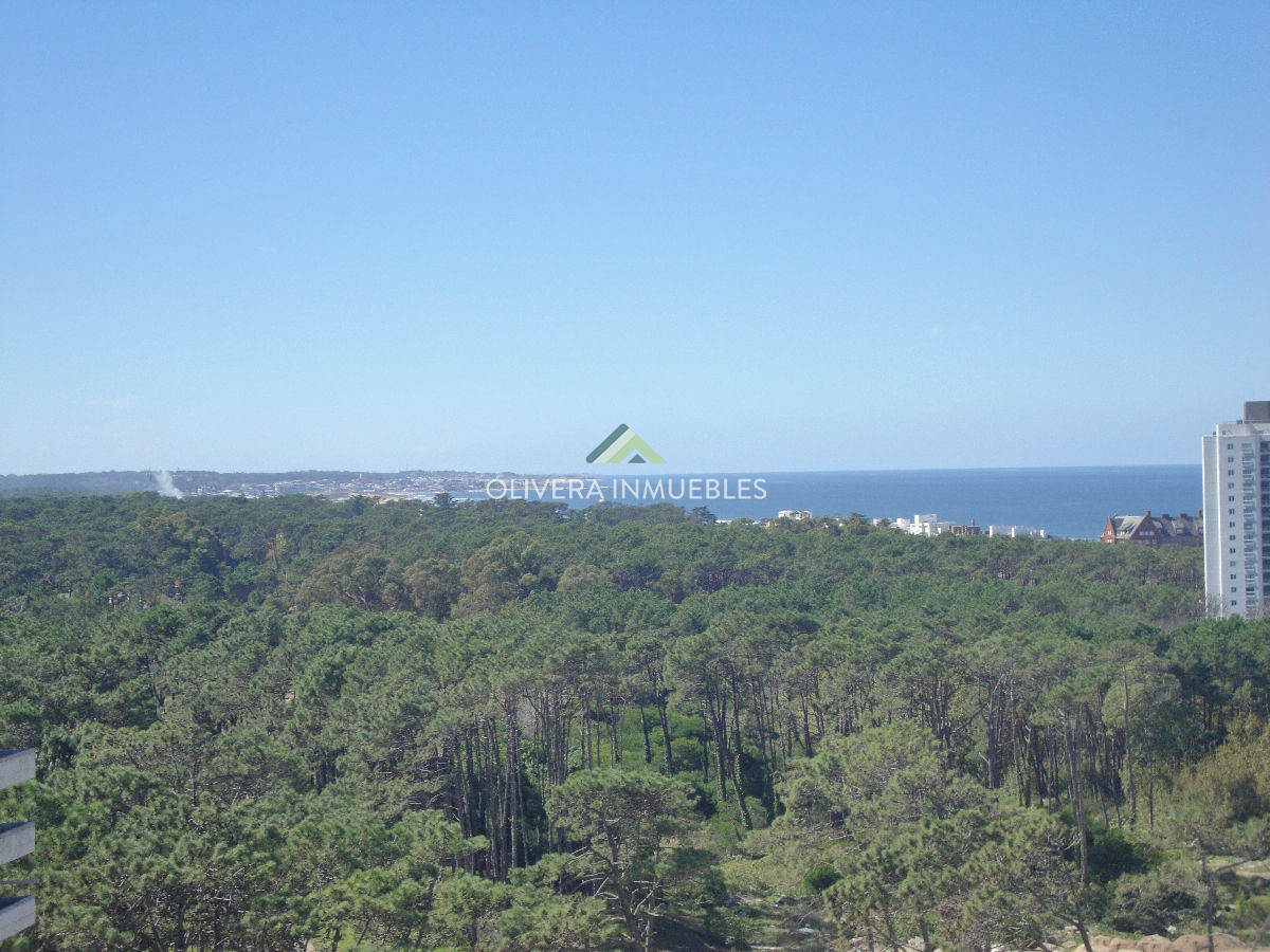 Apartamento ID.12232 - Apartamento de dos dormitorios en alquiler anual 