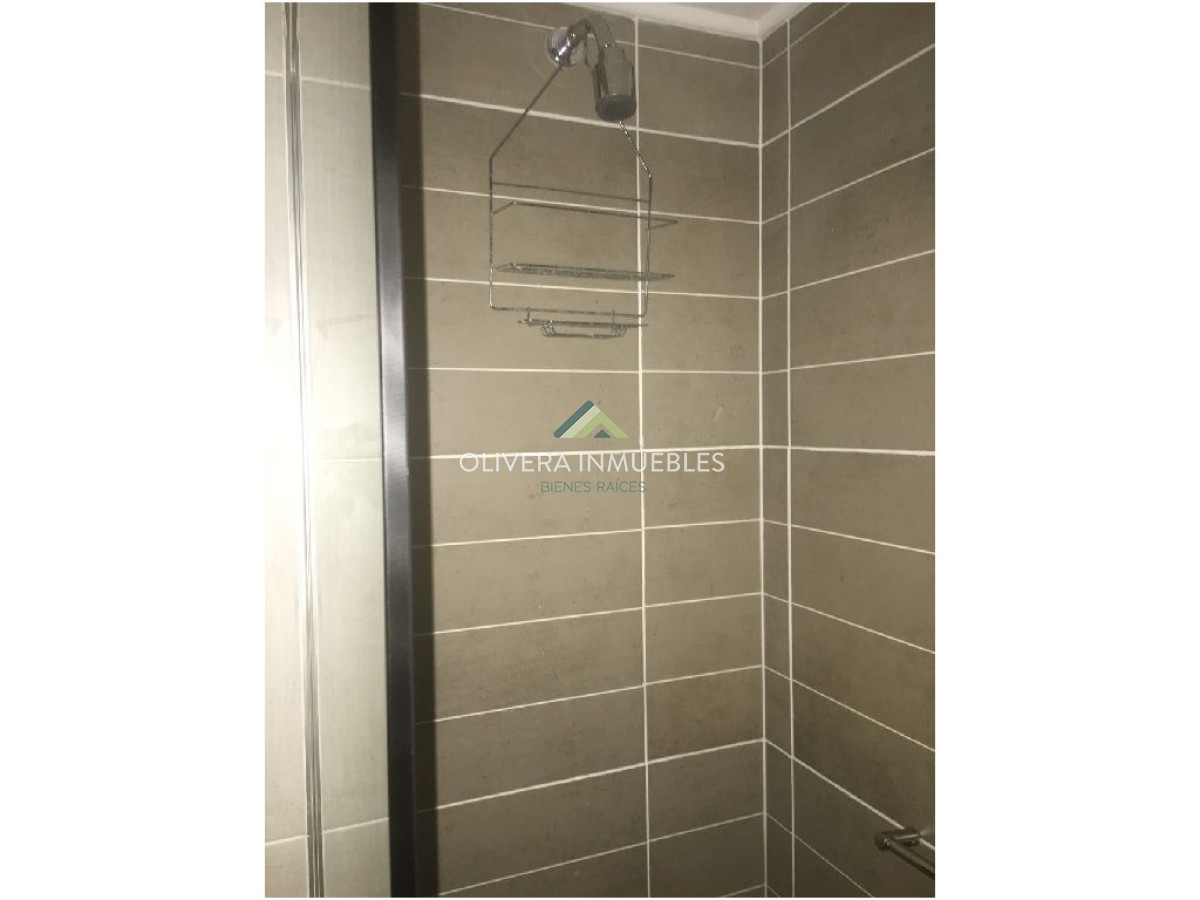 Apartamento ID.12232 - Apartamento de dos dormitorios en alquiler anual 