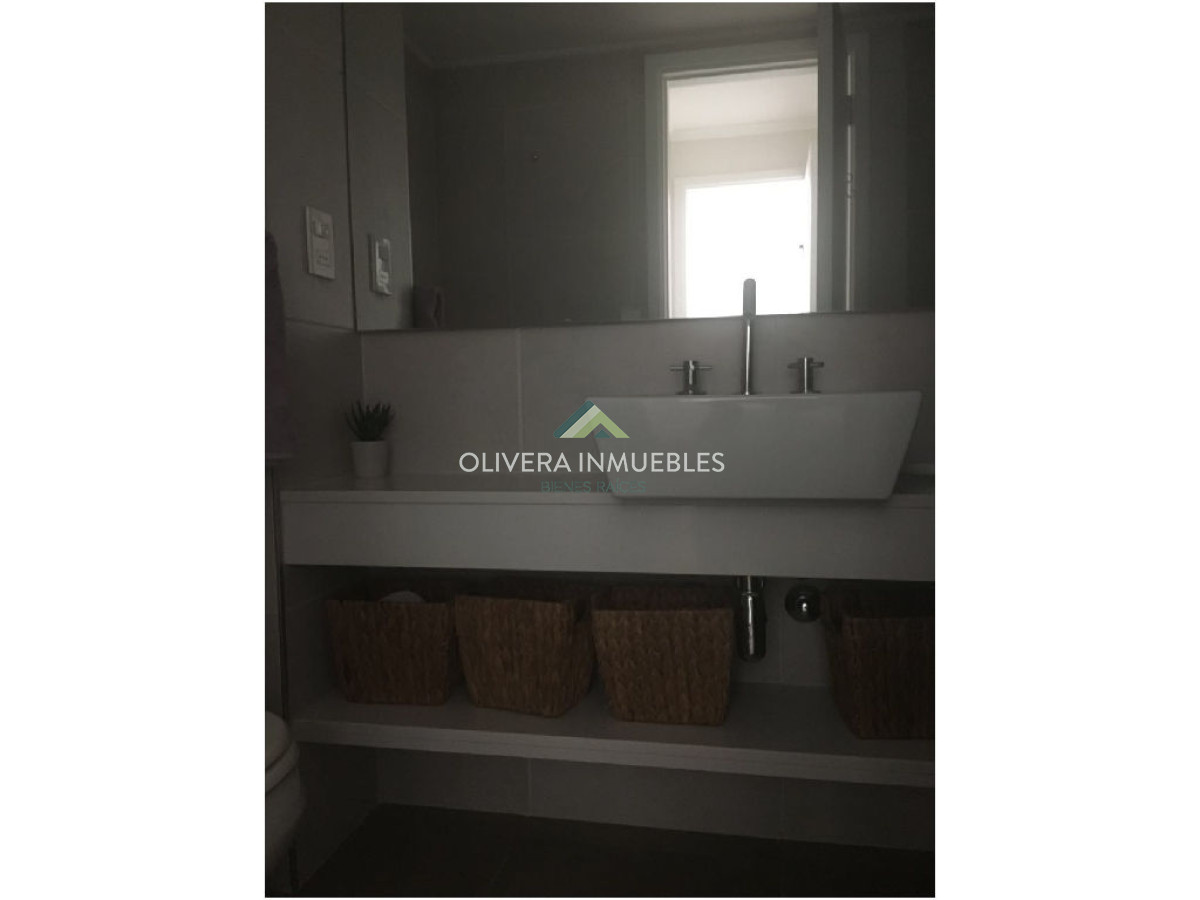 Apartamento ID.12232 - Apartamento de dos dormitorios en alquiler anual 