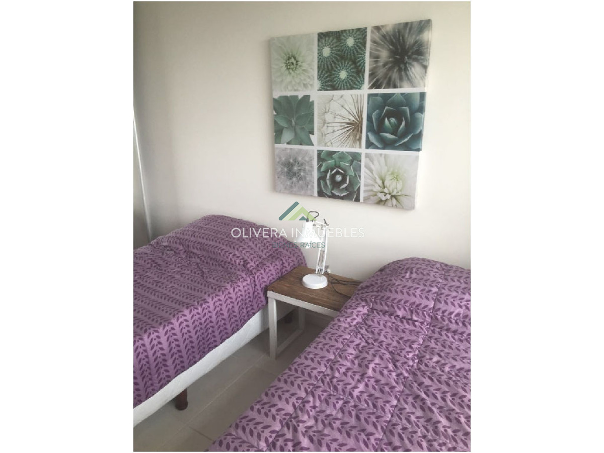 Apartamento ID.12232 - Apartamento de dos dormitorios en alquiler anual 