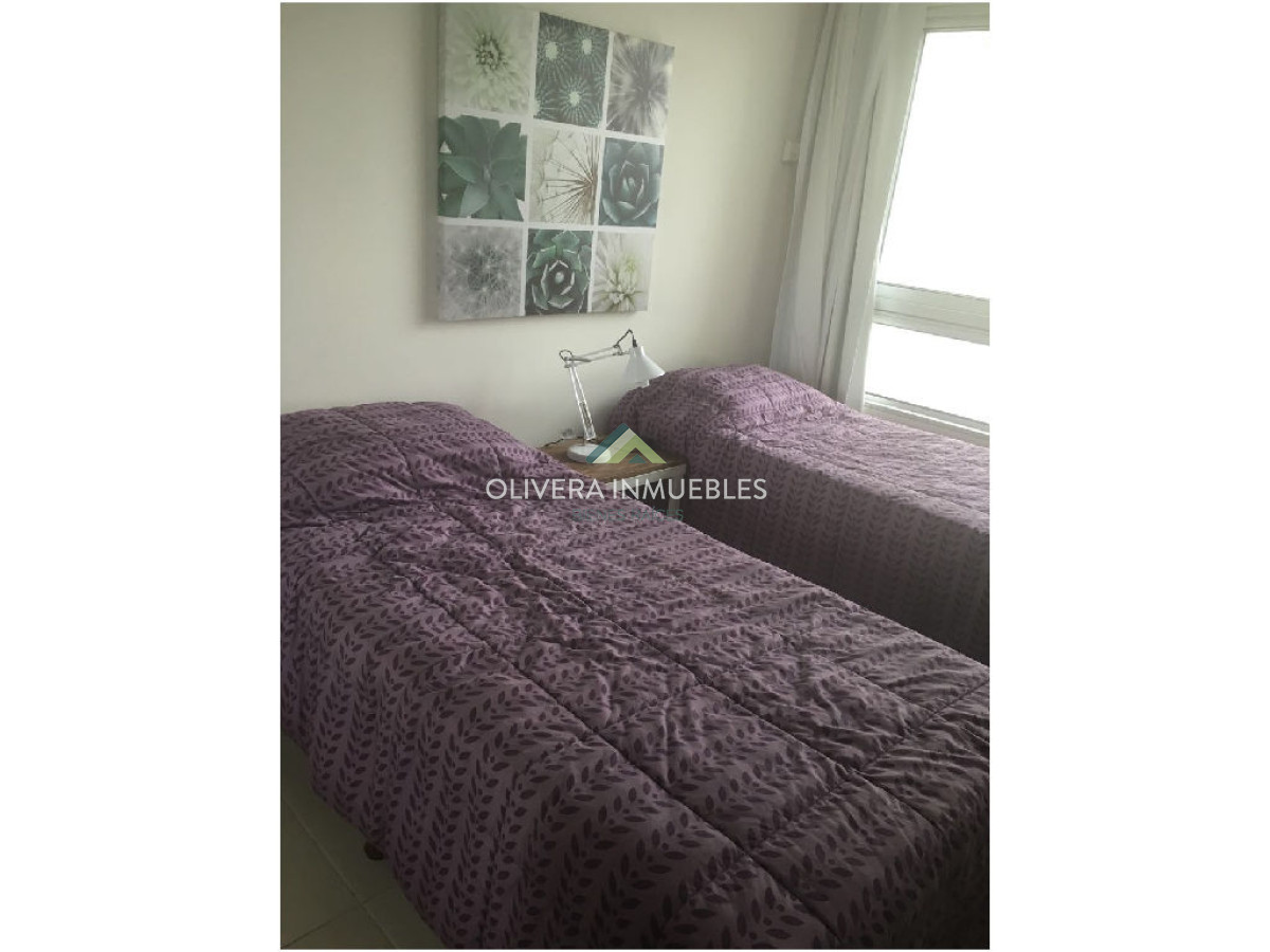 Apartamento ID.12232 - Apartamento de dos dormitorios en alquiler anual 