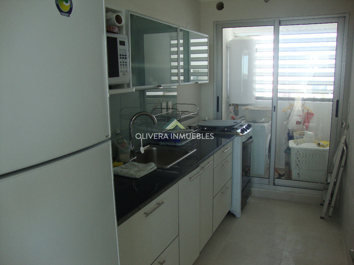 Apartamento ID.12232 - Apartamento de dos dormitorios en alquiler anual 