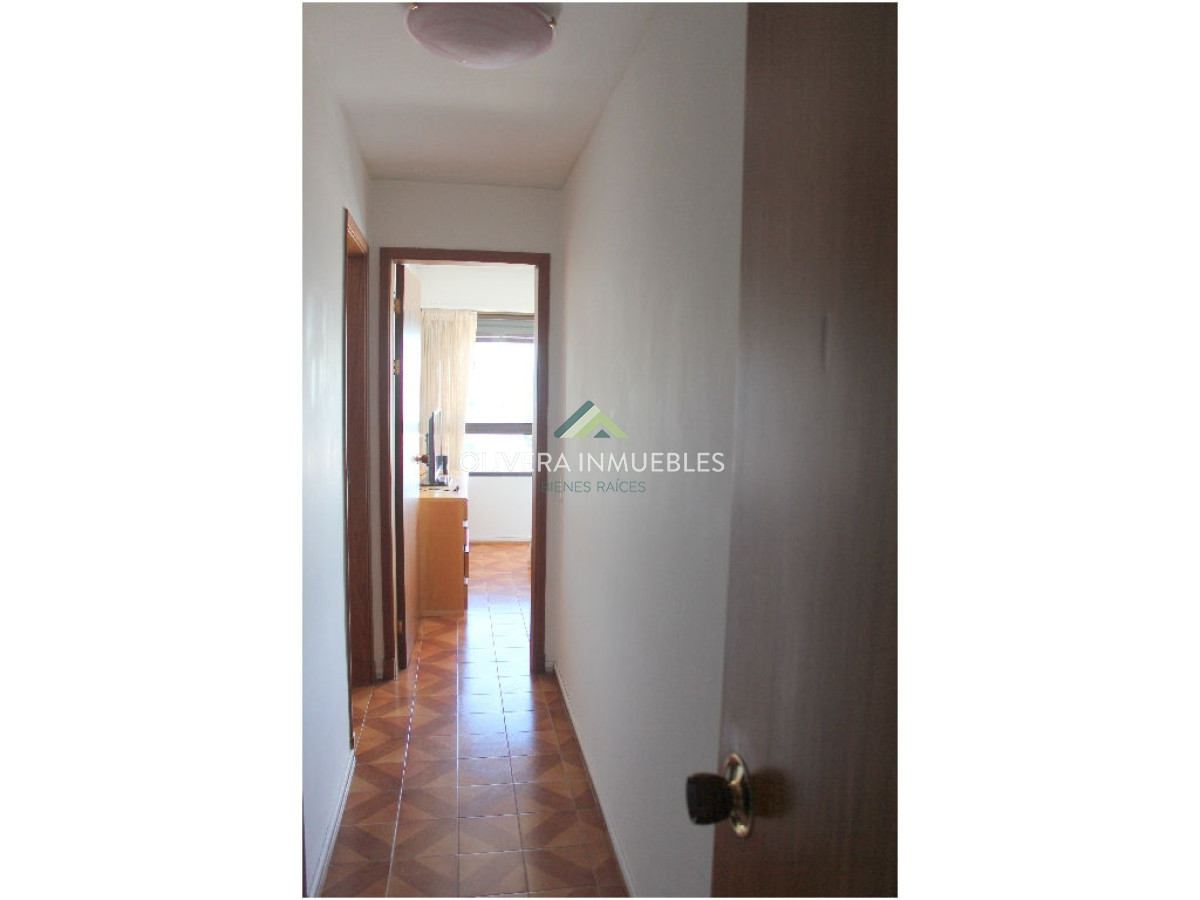 Apartamento ID.12686 - Apartamento en venta de 3 dormitorios en Peninsula, Punta del Este