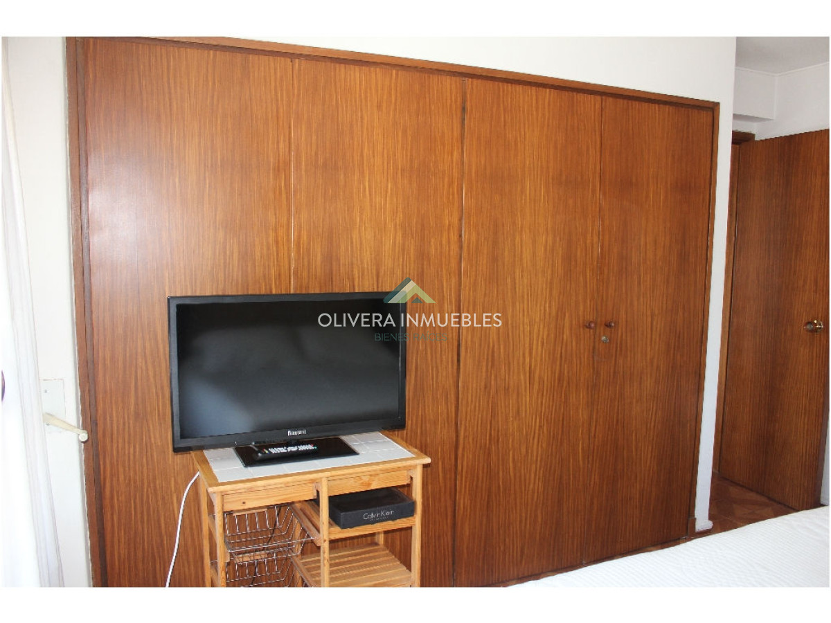 Apartamento ID.12686 - Apartamento en venta de 3 dormitorios en Peninsula, Punta del Este