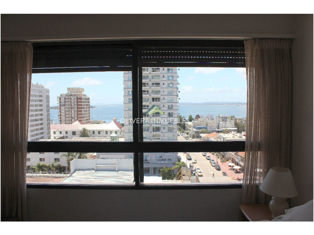 Apartamento ID.12686 - Apartamento en venta de 3 dormitorios en Peninsula, Punta del Este