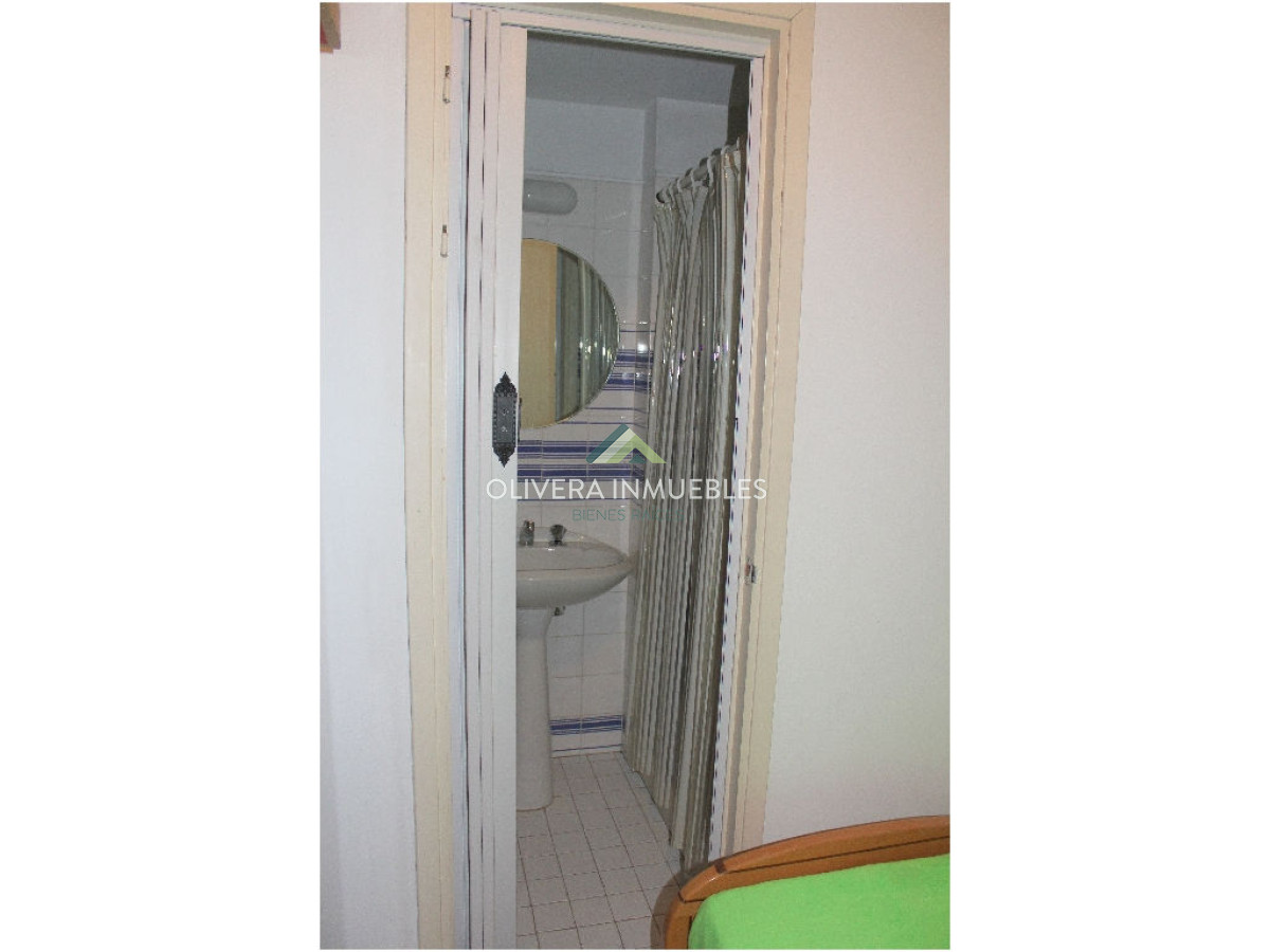 Apartamento ID.12686 - Apartamento en venta de 3 dormitorios en Peninsula, Punta del Este