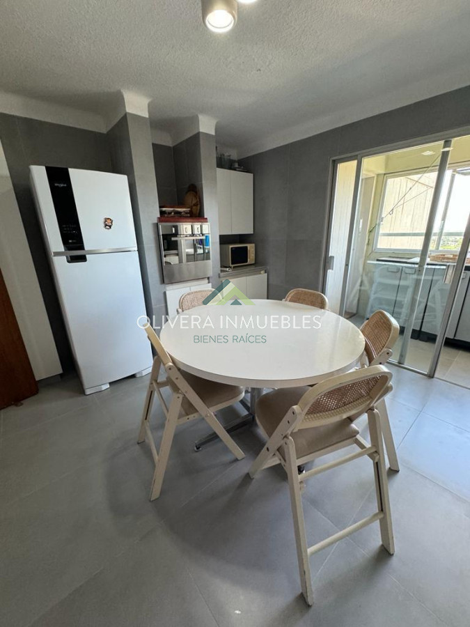 Apartamento ID.12681 - Apartamento en venta de 3 dormitorios en Punta del Este