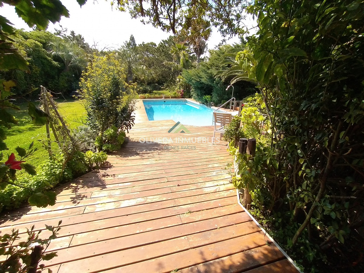 Casa ID.12355 - Casa en venta de 5 dormitorios frente al mar, Punta Ballena, Punta del Este