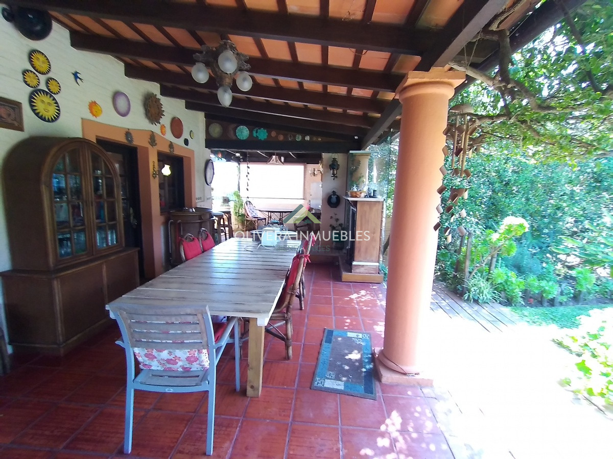 Casa ID.12355 - Casa en venta de 5 dormitorios frente al mar, Punta Ballena, Punta del Este
