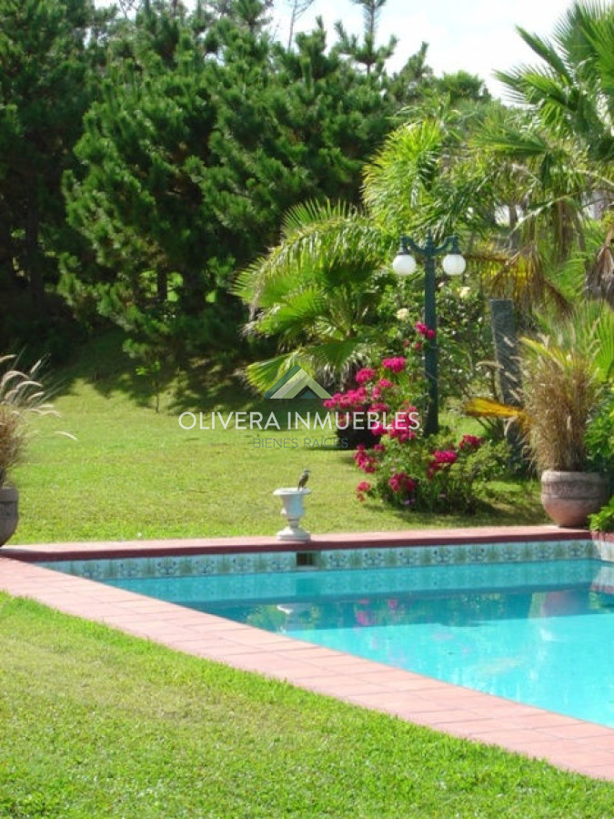 Casa ID.12355 - Casa en venta de 5 dormitorios frente al mar, Punta Ballena, Punta del Este