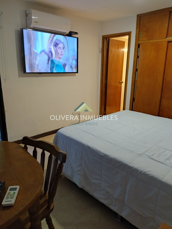 Casa ID.12352 - Casa en venta de 5 dormitorios en Playa Mansa, Punta del Este
