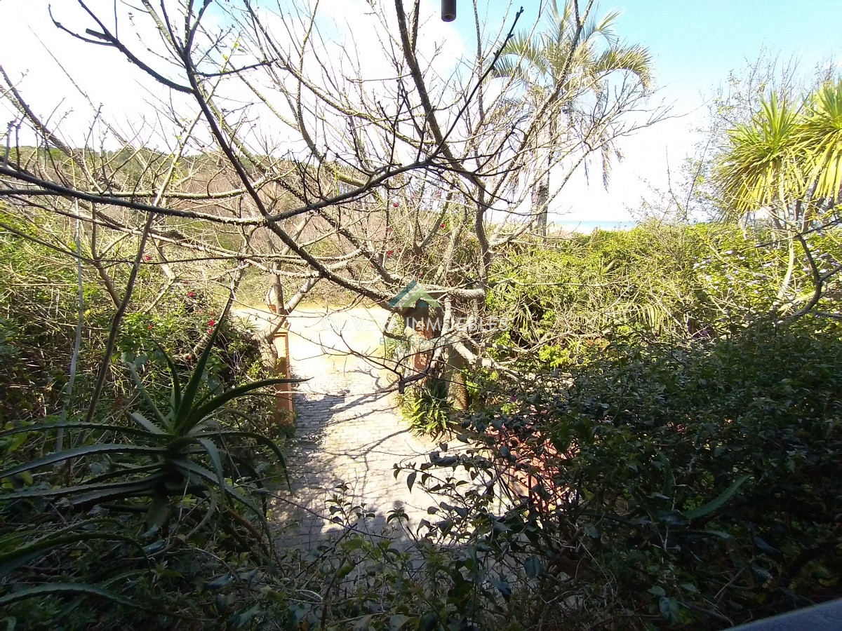 Casa ID.12355 - Casa en venta de 5 dormitorios frente al mar, Punta Ballena, Punta del Este