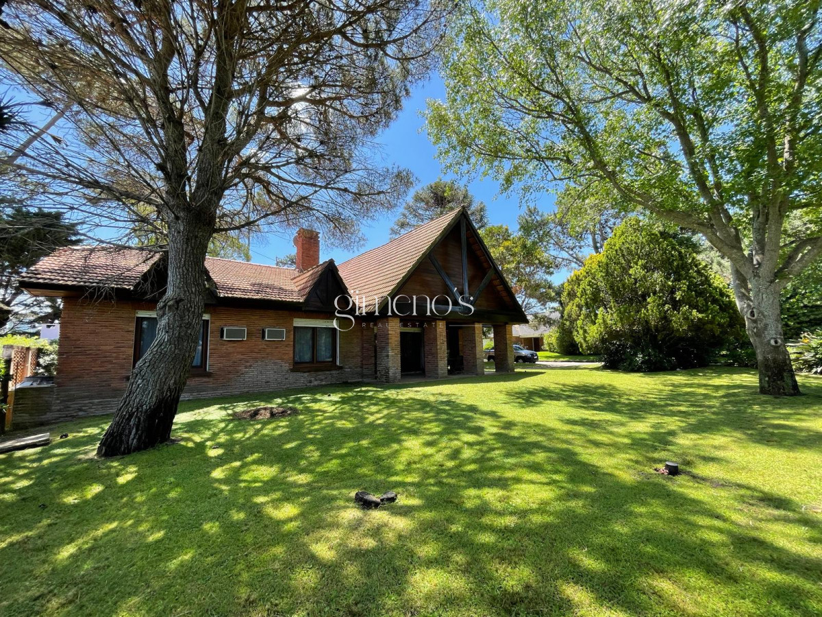 Casa ID.272 - Venta Casa en Punta del Este - Playa Mansa 