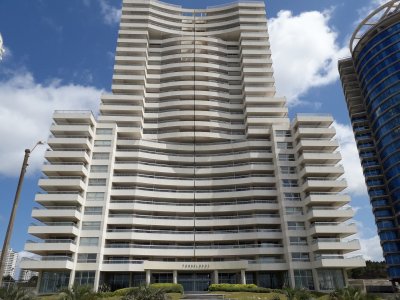 Apartamento en Punta del Este, Brava - AND912A