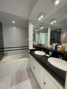 Amplio apartamento en primera línea  - AND8691A