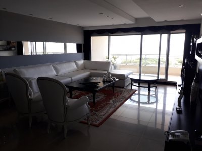 Apartamento en Punta del Este, Brava - AND912A
