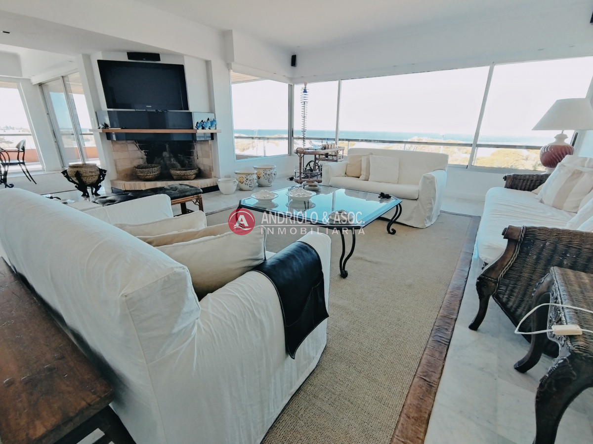 ALQUILER POR TEMPORADA HERMOSO APARTAMENTO DUPLEX PRIMERA LINEA BRAVA - AND285A