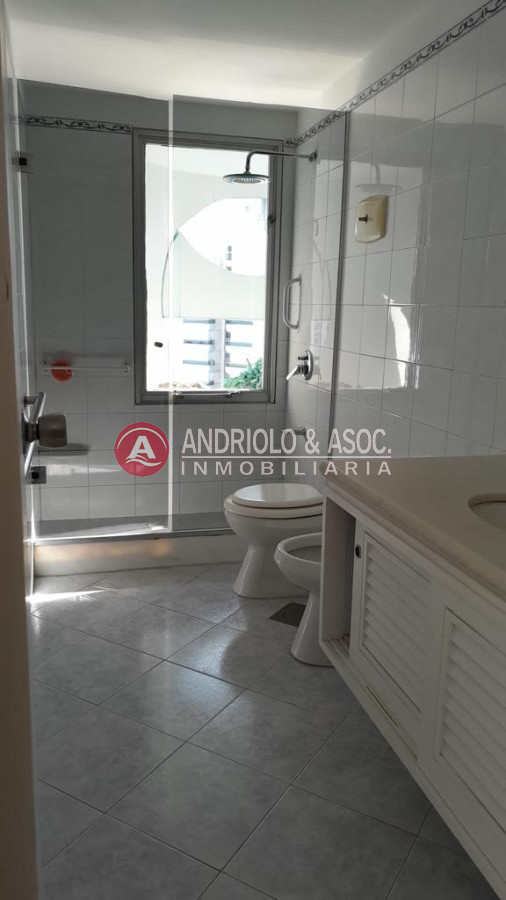 Apartamento ID.8696 - Apartamento en edificio de categoría 