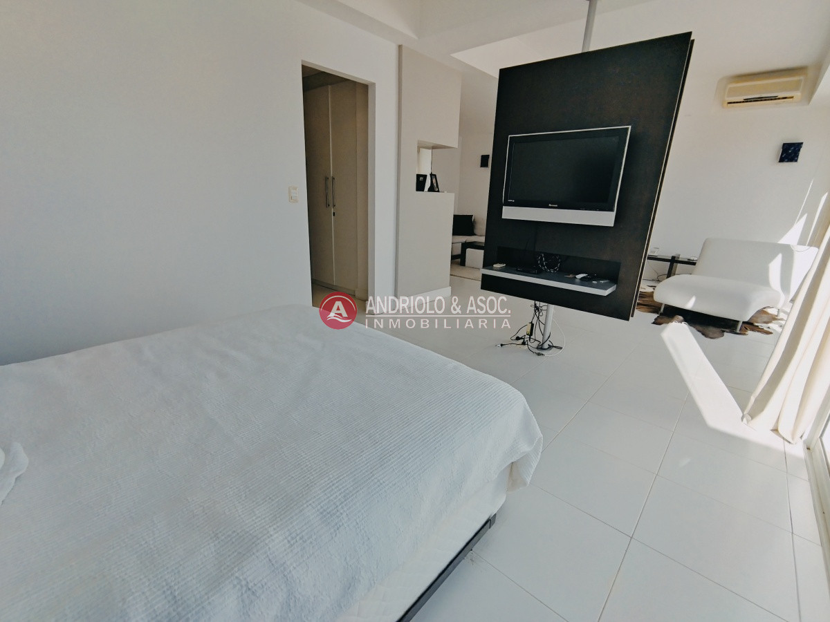 Apartamento ID.309 - ALQUILER HERMOSO DUPLEX EN PRIMERA LINEA BRAVA