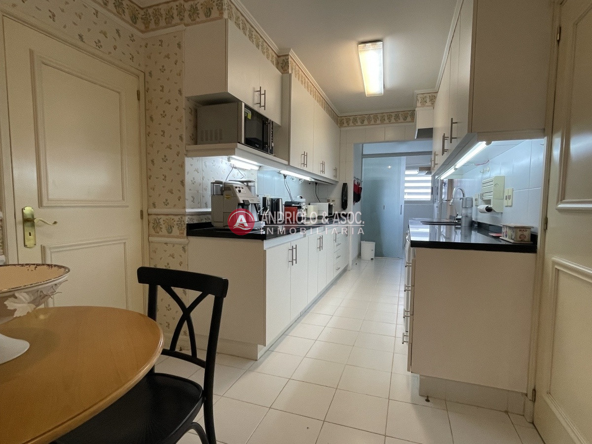 Apartamento ID.8691 - Amplio apartamento en primera línea 