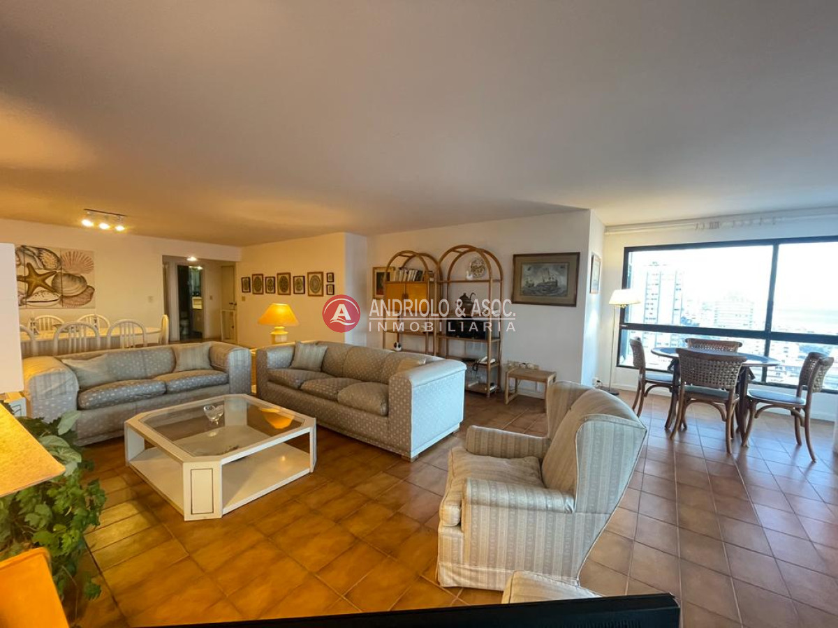 Apartamento ID.8571 - Apartamento en torre de categoría 