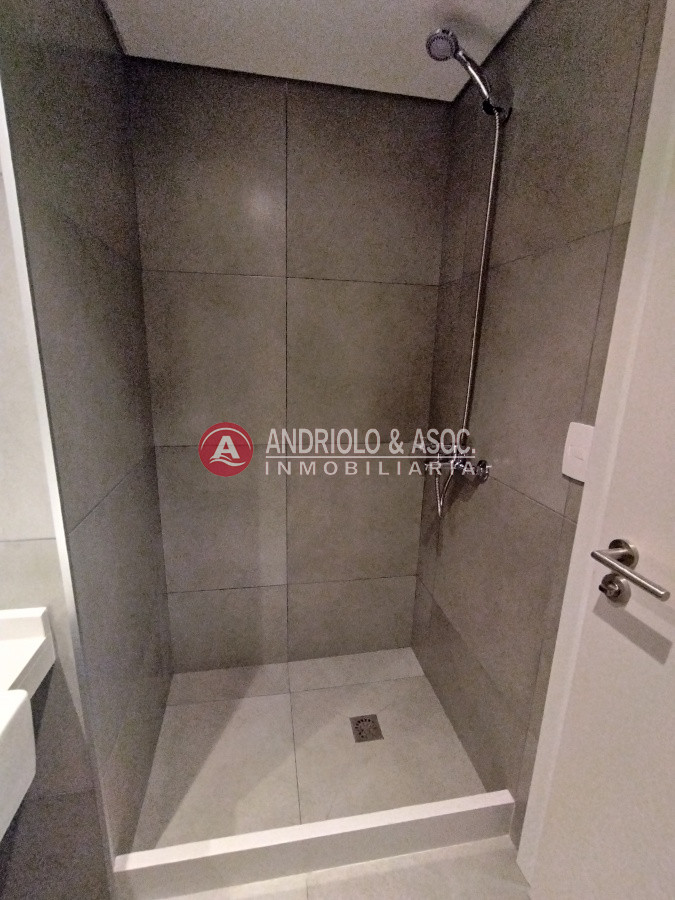 Apartamento ID.8111 - VENTA DE APARTAMENTO 2 DORMITORIOS, 2 BAÑOS CON VISTA Y A METROA DE PLAYA BRAVA