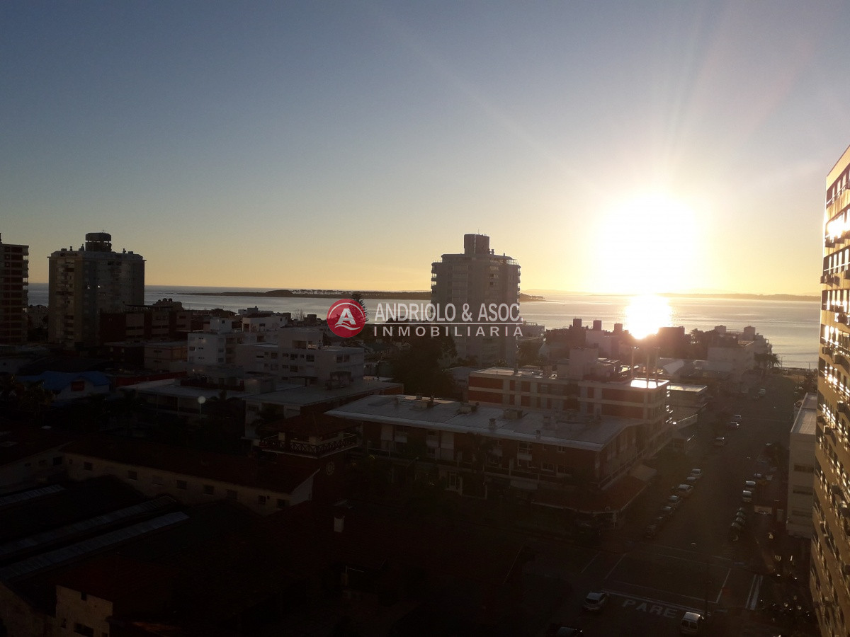 Apartamento ID.2264 - edificio a metros de playa brava 