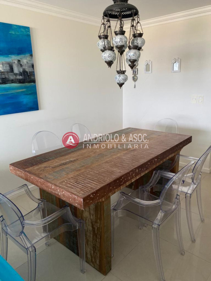 Apartamento ID.8107 - VENTA DE APARTAMENTO EN TORRE DE CATEGORIA FRENTE PLAYA BRAVA